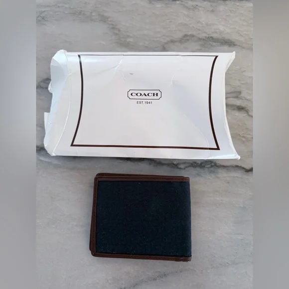 Coach Men's Slim Navy and Brown Signature  Wallet - Picture 2 of 7